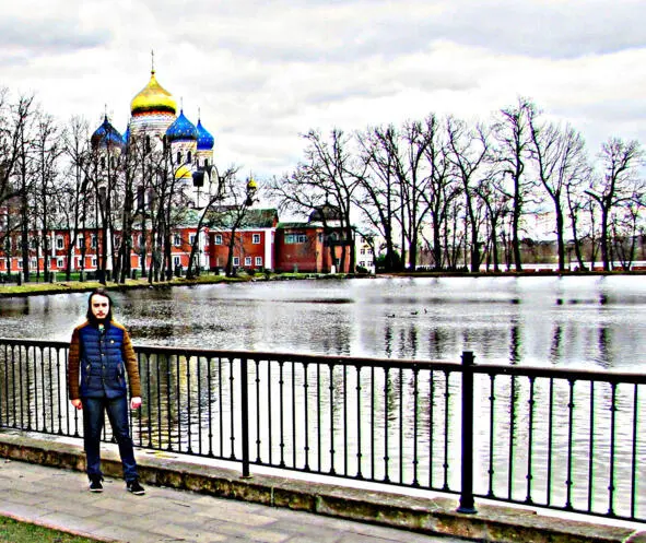 В ней есть Родные берега Воскресное отрочество Жизнь земная полна чудес - фото 2