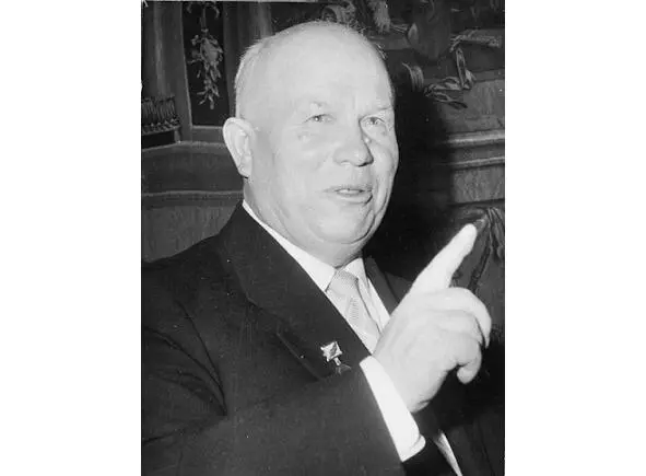 Nikita Khrushchev Nikita Chruščov Narození 894 p Provincie Kalinovka Kursk - фото 2
