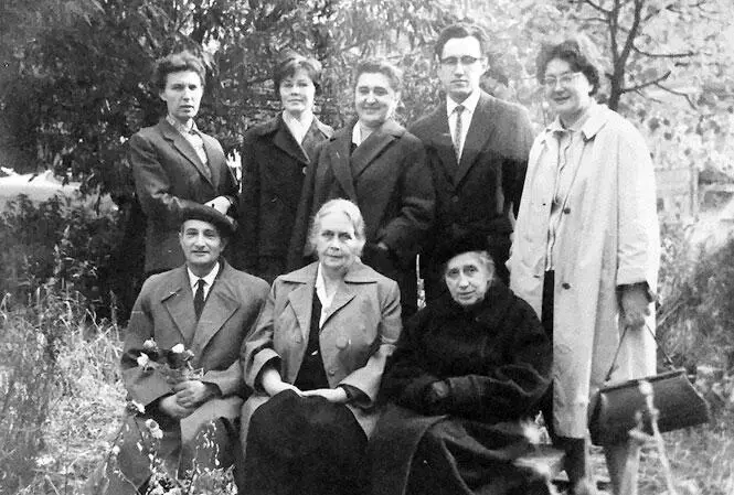 М И Матусевич и киевские фонетисты Сидят Лев Рафаилович Зиндер Ирина - фото 7