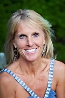 Elin Hilderbrand has lived on Nantucket for twenty years She runs every - фото 2