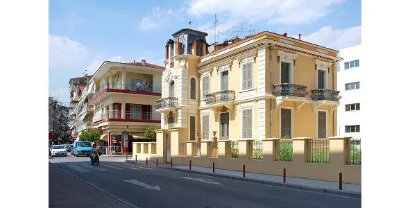 Могло бы если бы не годы османского владычества когда дома строились абы как - фото 7