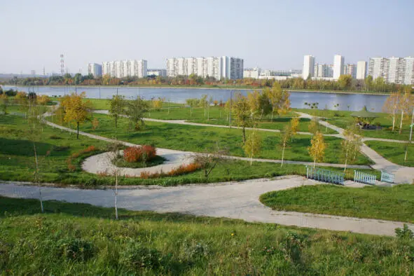 Братеевский каскадный парк От улицы Борисовские пруды к парку и дальше к - фото 46