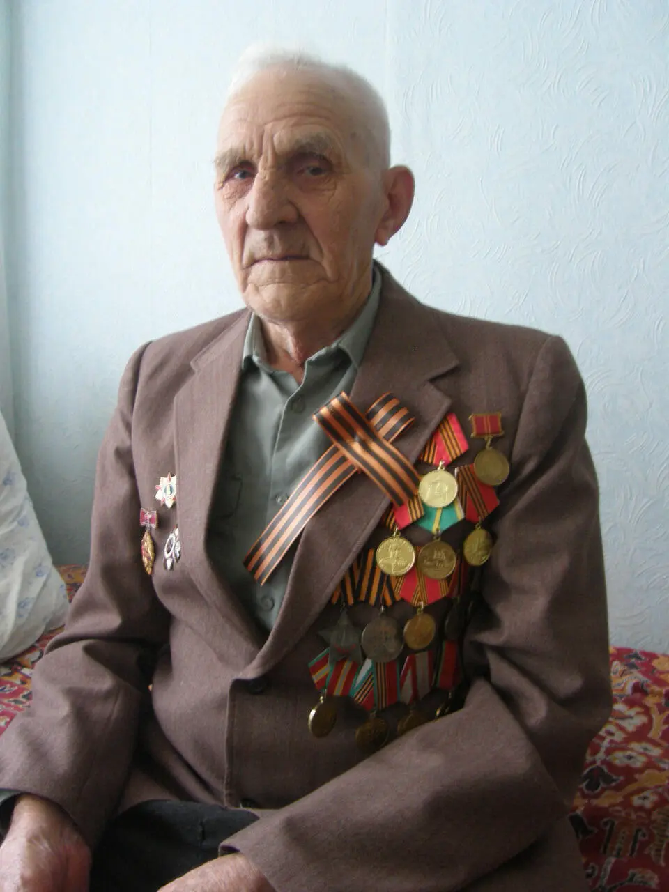 Николай Никитович Акульшин Четверо суток непрерывно с воздуха и моря по городу - фото 4