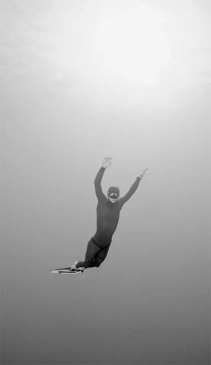Плавучесть Фридайвер во время ныряния в глубину испытывает три состояния - фото 4
