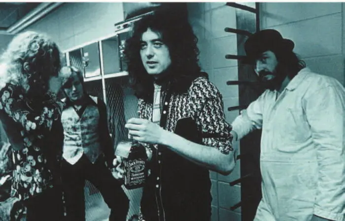Самую важную работу Led Zeppelin делали в студии Там Пейдж Плант Джонс и - фото 1
