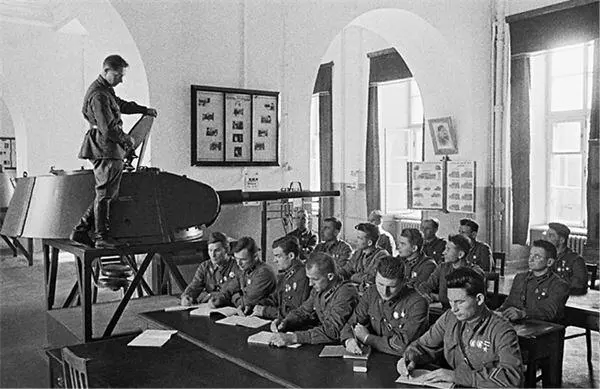 Занятия в Военной Академии им Сталина Москва июнь 1941 года 2 октября - фото 5