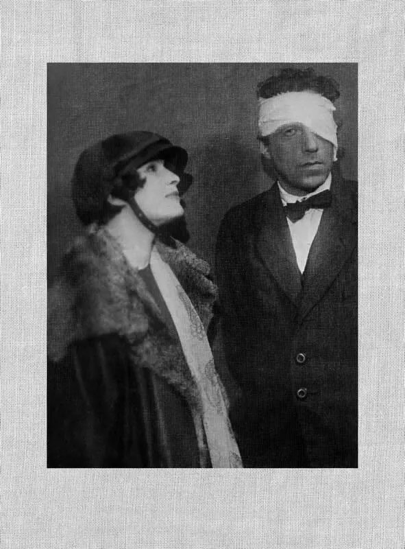 ЗНРайх и ВЭМейерхольд 1924 Мейерхольд после обрушения конструкции - фото 14