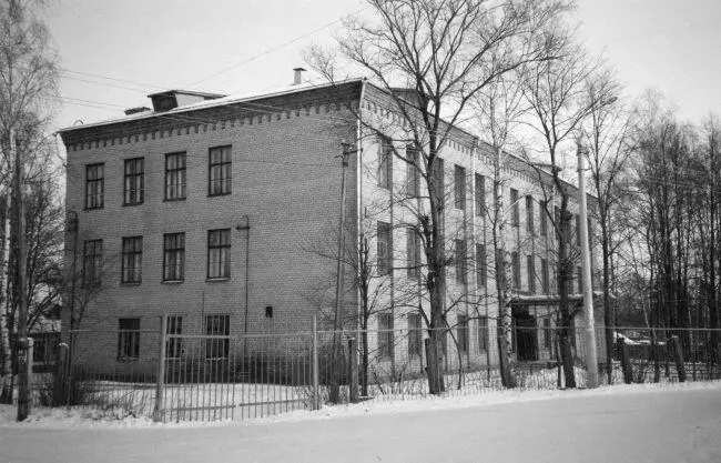 Черкизовская школа 1956 год Многие десятки лет проходил довольно часто мимо - фото 5