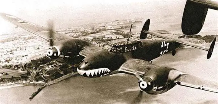 Немецкий тяжелый истребитель Мессершмитт Bf110 из 6ZG 76 раскраска - фото 11