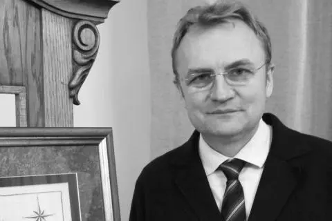 Andriy Sadovyi mayor of Lviv in his office November 2014 Andriy Sadovyi a - фото 23