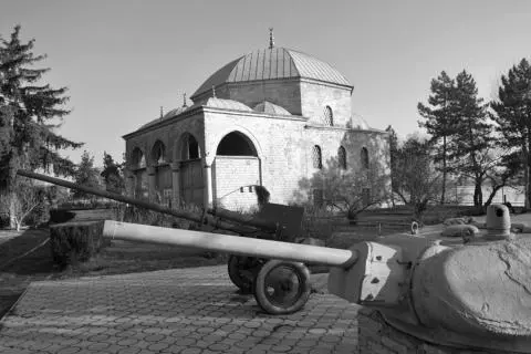 Ottoman mosque now a museum surrounded by weaponry from the Second World War - фото 26