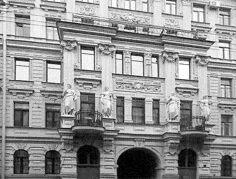 Улица Чехова дом 3 Фрагмент фасада Новая хозяйка владела этим домом семь - фото 6