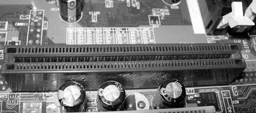 Рис 213Слот AGP Рис 214Слоты PCI Количество слотов расширения может - фото 14