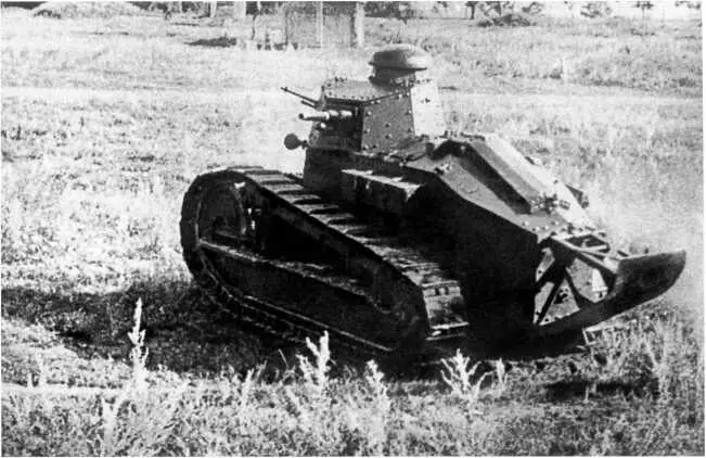 Танк Русский Рено на маневрах Московского военного округа 1922 год Хорошо - фото 13