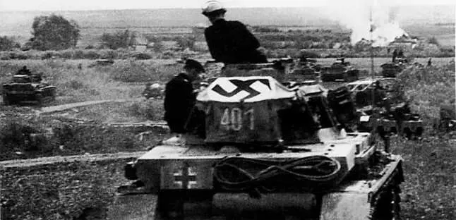 Танк PzIV на марше Группа армий Юг армейская группа Клейста май 1942 - фото 104
