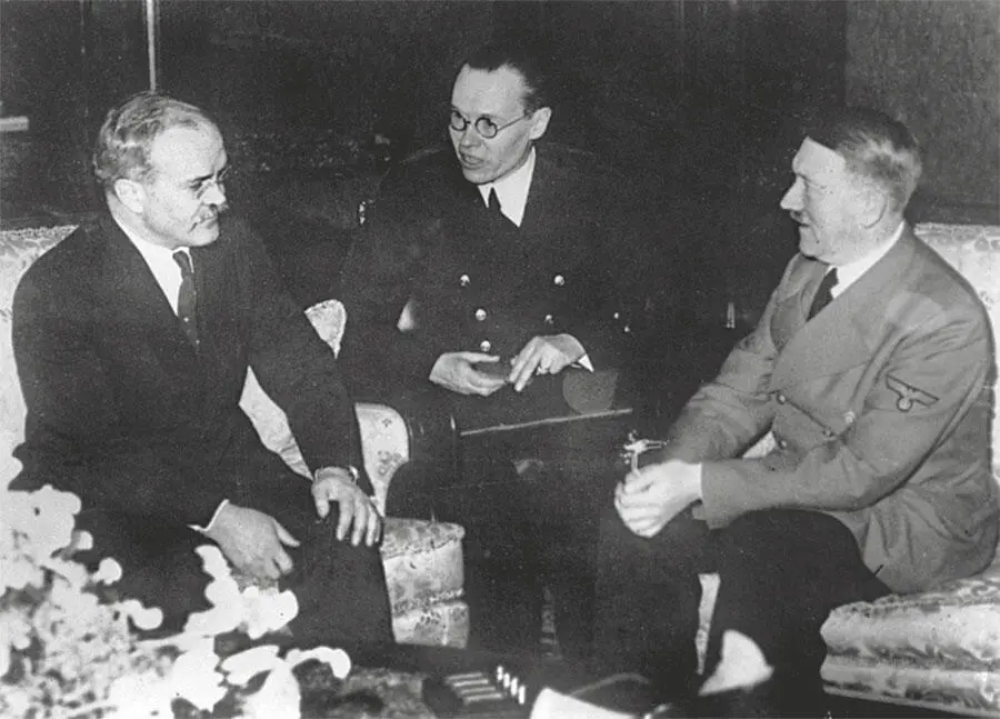 Встреча Молотова с Гитлером в Берлине Ноябрь 1940 года На Западе упорно - фото 4