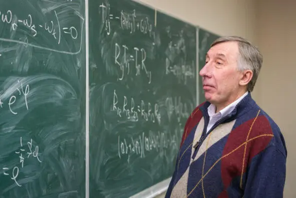 Владимир Лебедев директор Института теоретической физики имени Л Д Ландау - фото 13