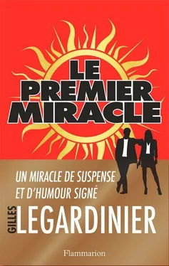 Gilles Legardinier Le premier miracle обложка книги