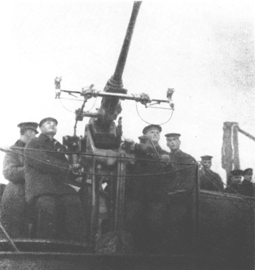 Орудие Лембита 1942 год из архива автора Для радиосвязи с берегом на - фото 33