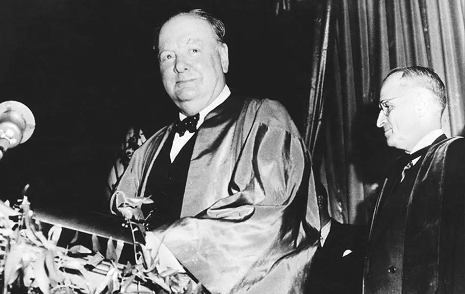 Черчилль и президент США Гарри Трумэн в Фултоне штат Миссури 5 марта 1946 - фото 24