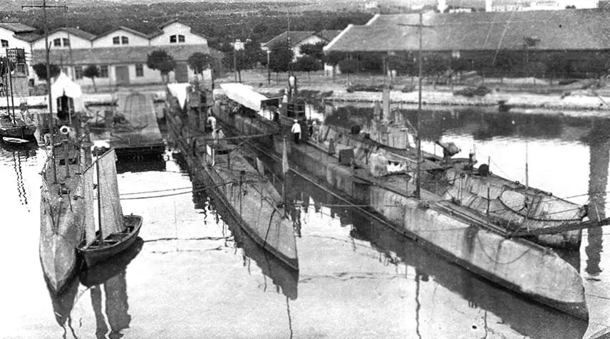 Русские подводные лодки в Бизерте Командование Русской эскадры в Бизерте - фото 46