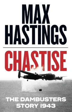 Max Hastings Chastise: The Dambusters Story 1943 обложка книги