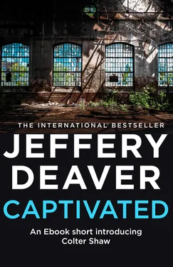 Jeffery Deaver Captivated: A Colter Shaw Short Story обложка книги