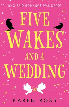 Karen Ross Five Wakes and a Wedding обложка книги