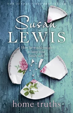 Susan Lewis Home Truths обложка книги