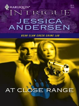 Jessica Andersen At Close Range обложка книги