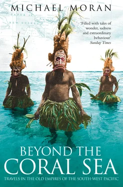 Michael Moran Beyond the Coral Sea: Travels in the Old Empires of the South-West Pacific обложка книги