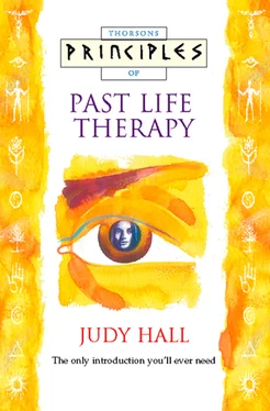 Judy Hall Past Life Therapy: The only introduction you’ll ever need обложка книги
