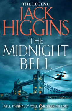 Jack Higgins The Midnight Bell обложка книги