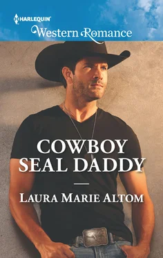 Laura Altom Cowboy Seal Daddy обложка книги