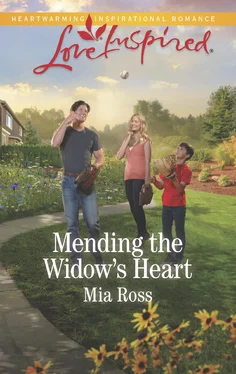 Mia Ross Mending The Widow's Heart обложка книги