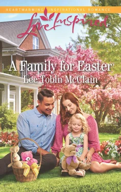 Lee McClain A Family For Easter обложка книги