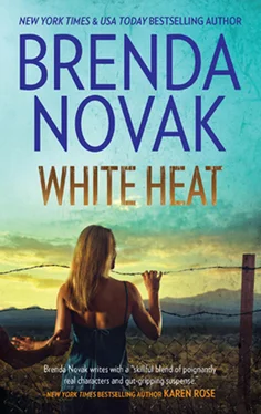 Brenda Novak White Heat обложка книги