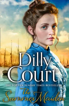 Dilly Court The Summer Maiden обложка книги