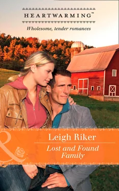 Leigh Riker Lost And Found Family обложка книги