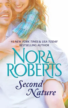 Nora Roberts Second Nature: the classic story from the queen of romance that you won’t be able to put down обложка книги