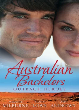 Fiona Lowe Australian Bachelors: Outback Heroes: Top-Notch Doc, Outback Bride / A Wedding in Warragurra / The Outback Doctor's Surprise Bride