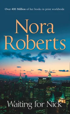 Nora Roberts Waiting For Nick: the classic story from the queen of romance that you won’t be able to put down обложка книги