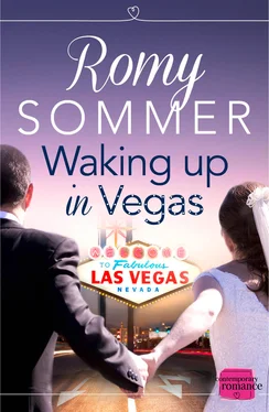 Romy Sommer Waking up in Vegas: A Royal Romance to Remember! обложка книги