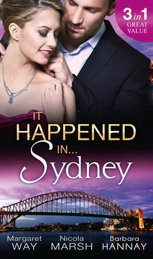 Margaret Way It Happened in Sydney: In the Australian Billionaire's Arms / Three Times A Bridesmaid... / Expecting Miracle Twins обложка книги