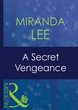 Miranda Lee A Secret Vengeance обложка книги