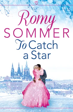 Romy Sommer To Catch a Star: A Royal Romance to Remember! обложка книги