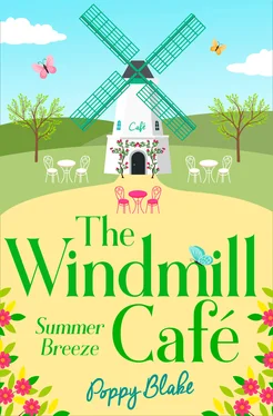 Poppy Blake The Windmill Café: Summer Breeze обложка книги