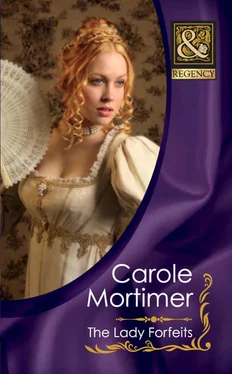 Carole Mortimer The Lady Forfeits обложка книги