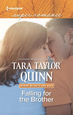 Tara Quinn Falling For The Brother обложка книги