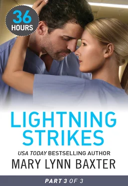 Mary Baxter Lightning Strikes Part 3 обложка книги